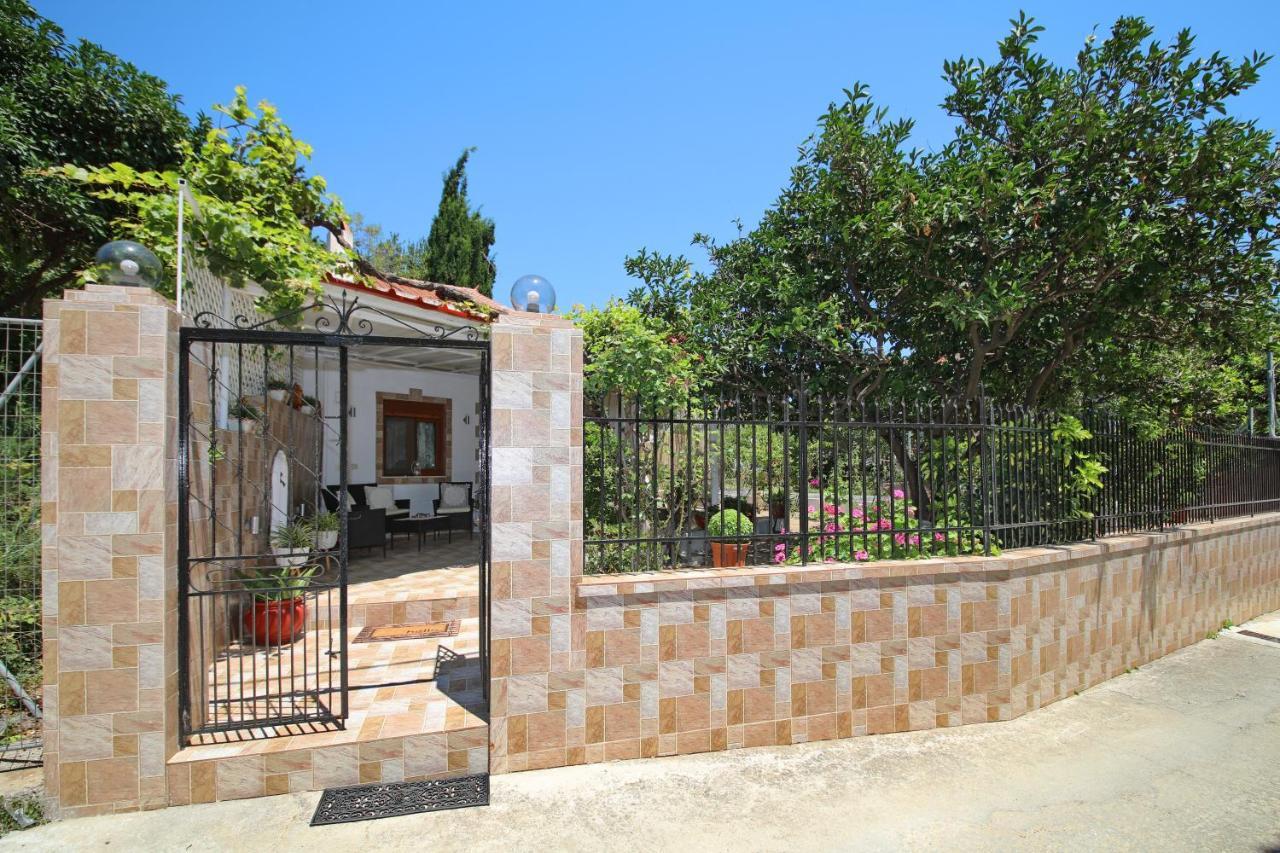 Vasia'S Small Villa Skopelos Town Ngoại thất bức ảnh